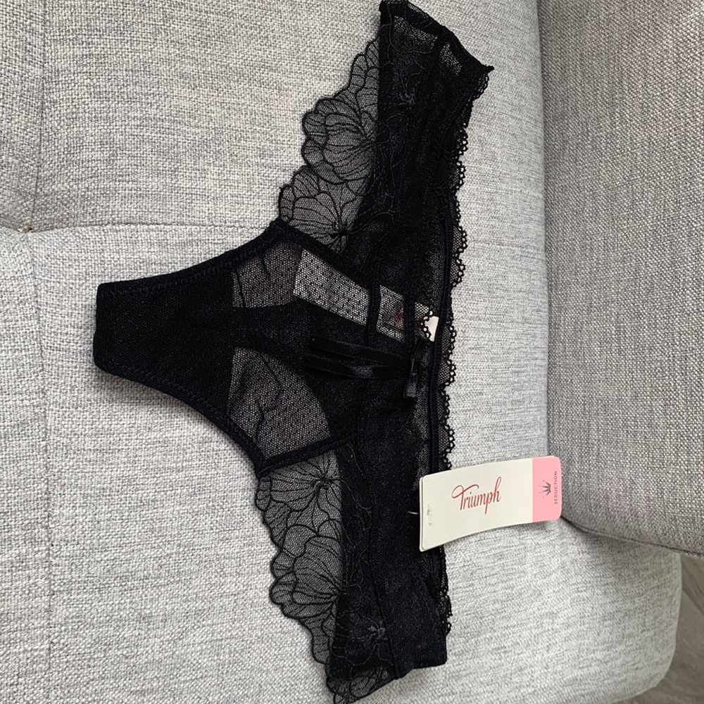 NWT Triumph Panties sz XS
